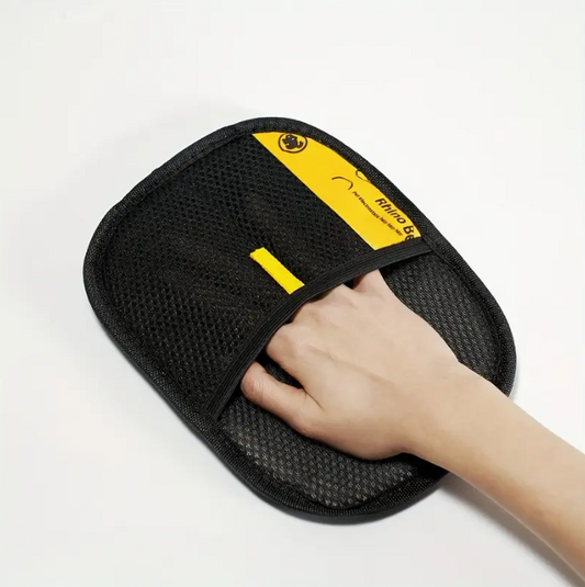 FurSwipe™  Static Removal Gloves